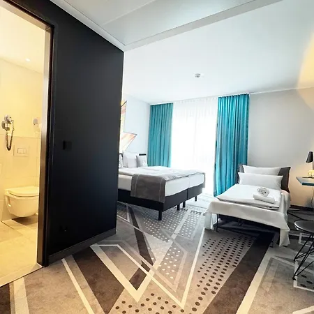 Holiday Inn - The Niu, Flash Berlin Charlottenburg By Ihg Exterior photo